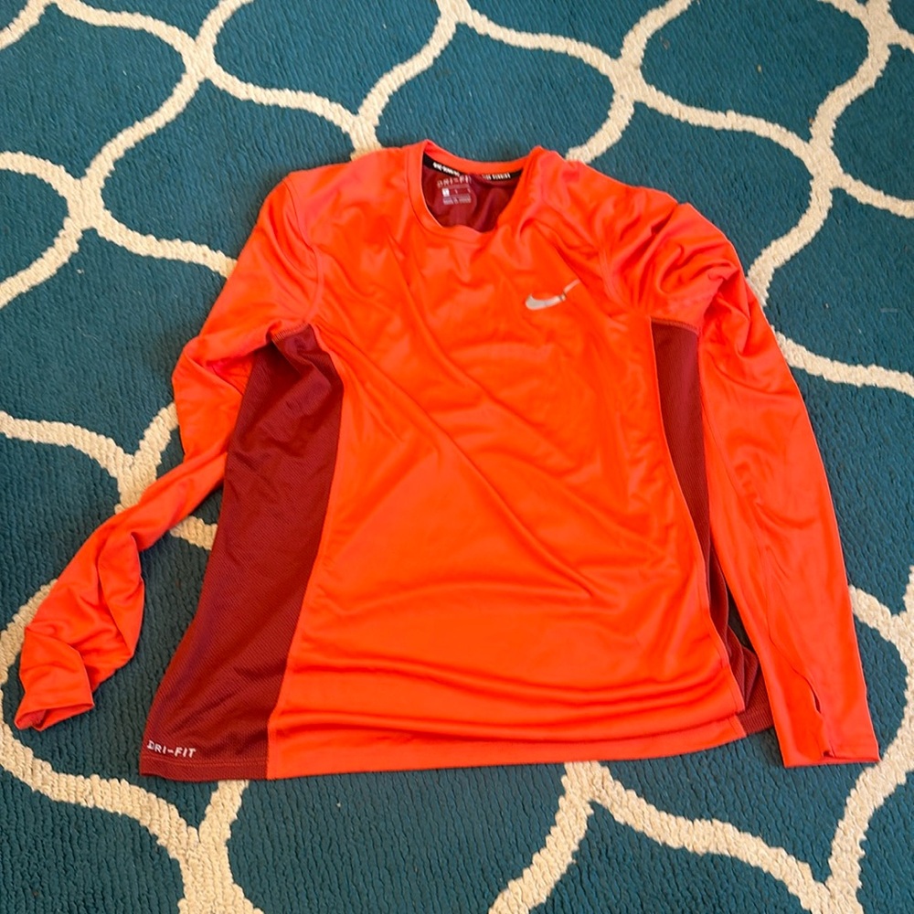 Nike Men’s Long Sleeve Running Shirt Size Large